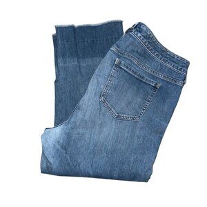 READ Torrid Plus Size Crop Jeans Womens 20 Blue Denim Stretch Distressed Frayed